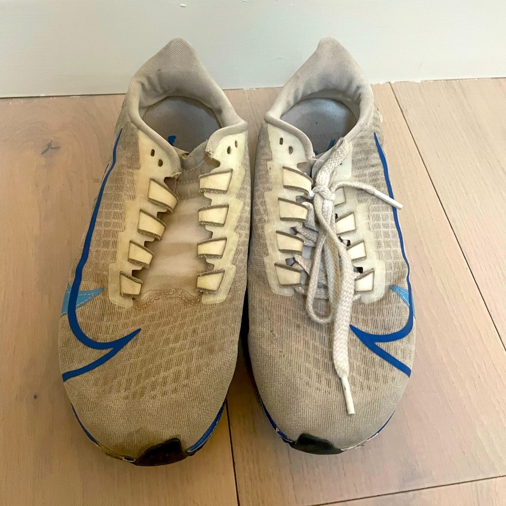 Men’s Nike size 7.5 running sneakers
